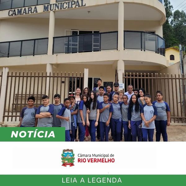 Leia mais sobre o artigo Na tarde de ontem, 25/10/2023, os alunos do 7º ano da Escola Estadual Doutor Afonso Pena Júnior, realizaram uma visita à Câmara Municipal de Rio Vermelho, MG